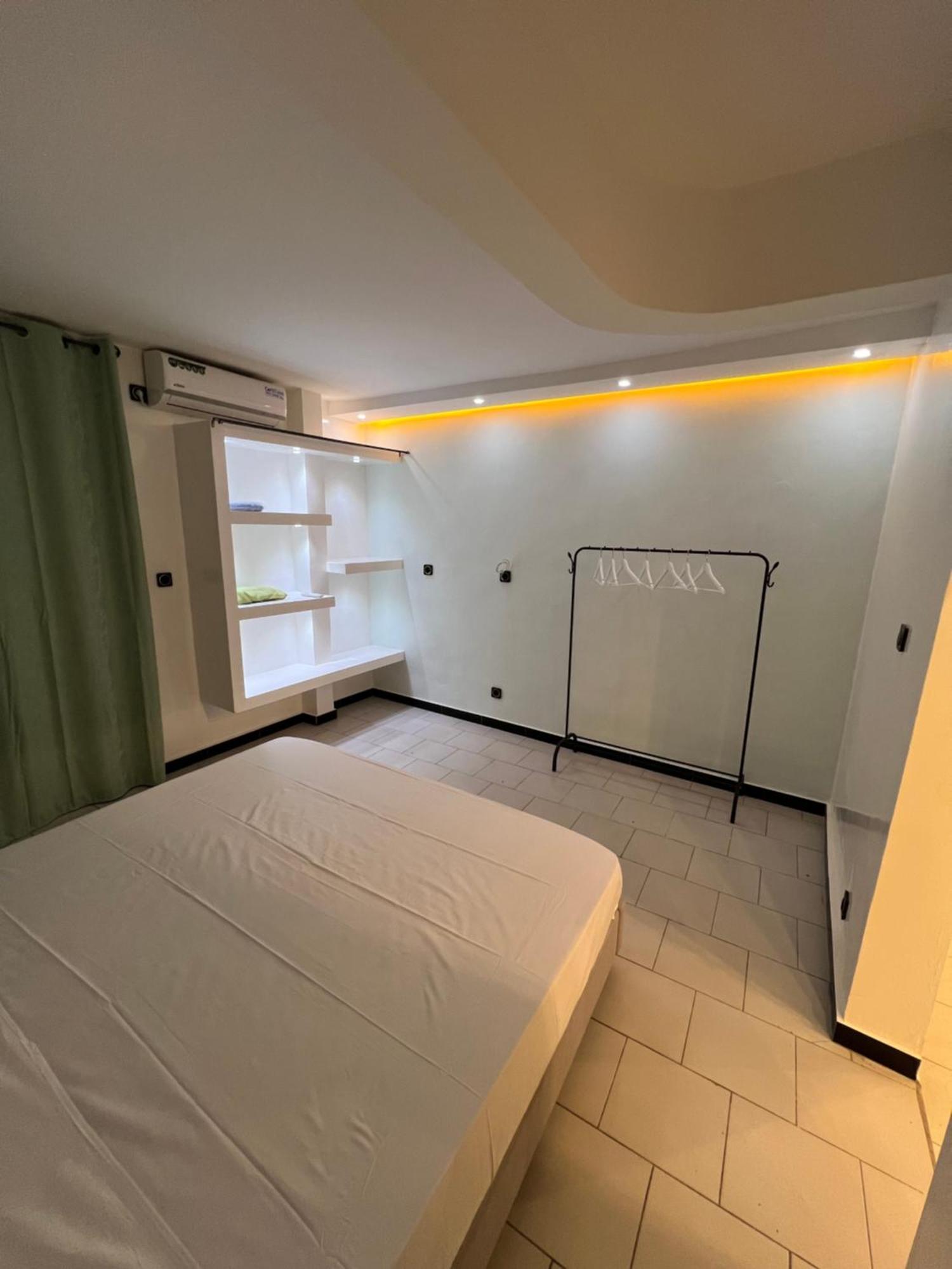 Le Confortable By Sdm Dakar Exterior foto